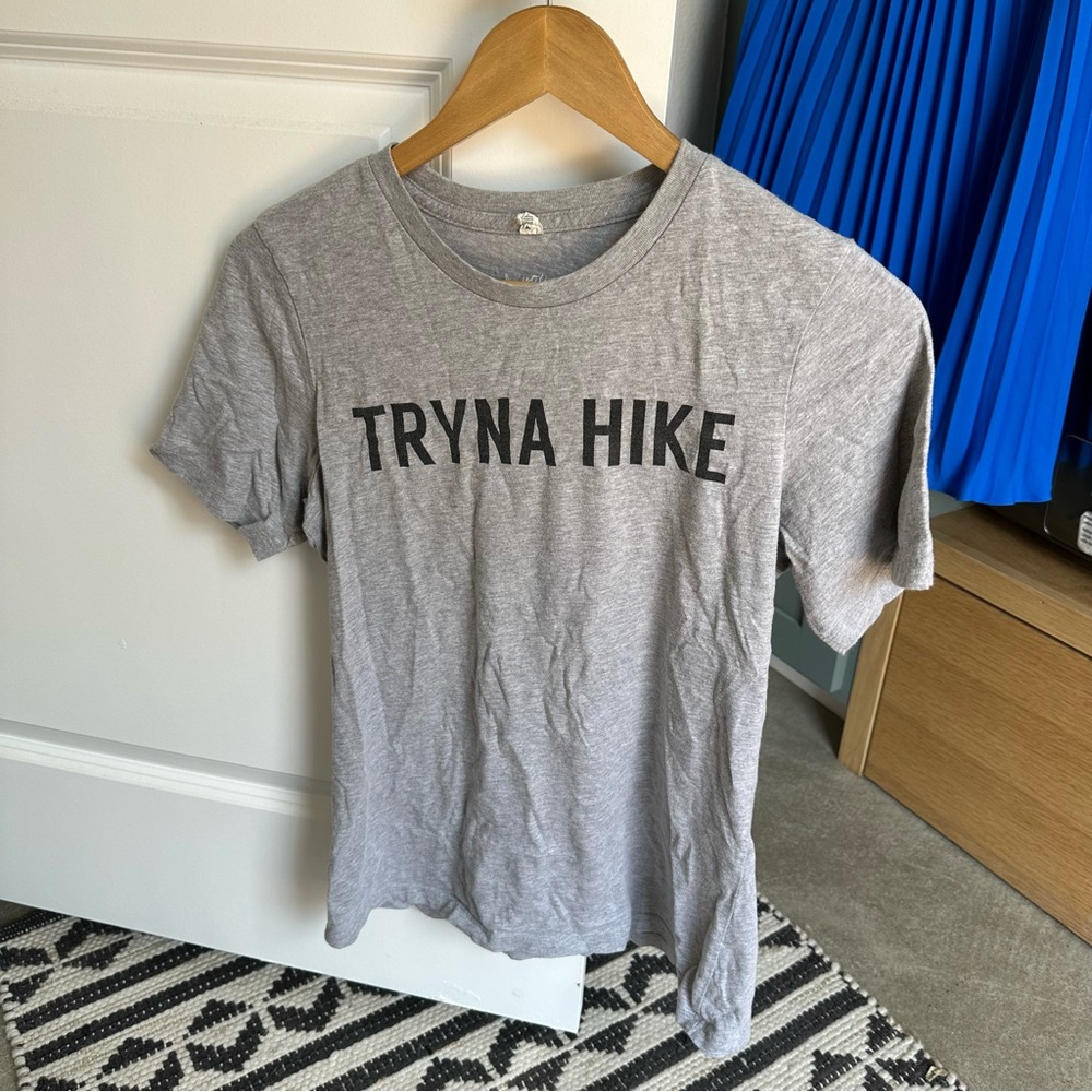 TRYNA HIKE Tee